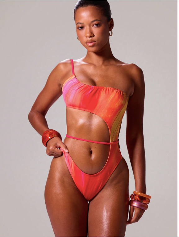 Musera Resort Maillot de bain une pièce asymétrique avec une fine bretelle à épaule dénudée, avec imprimé floral découpé. Tenue de plage romantique et élégante pour les vacances, festivals d'été et printemps à Ibiza.